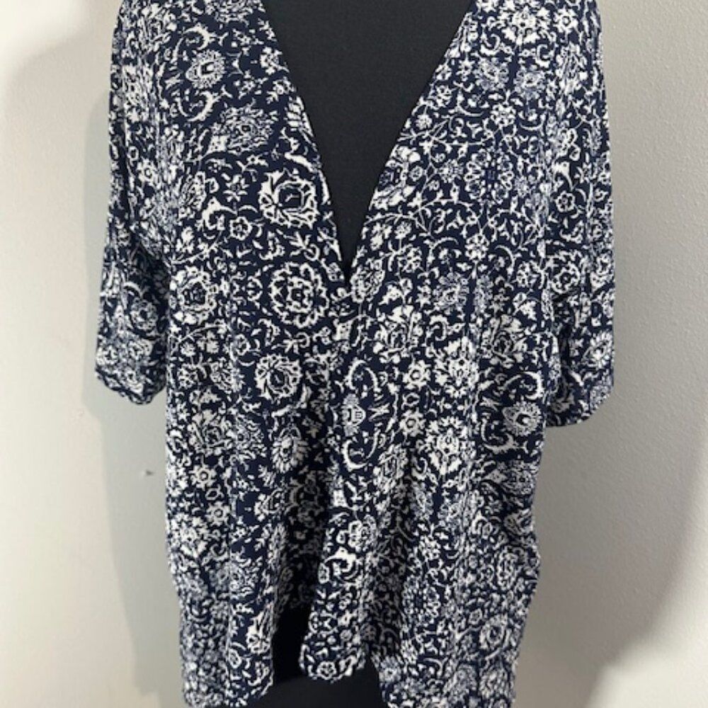 Blue & White Floral Blanka Kimono   8221